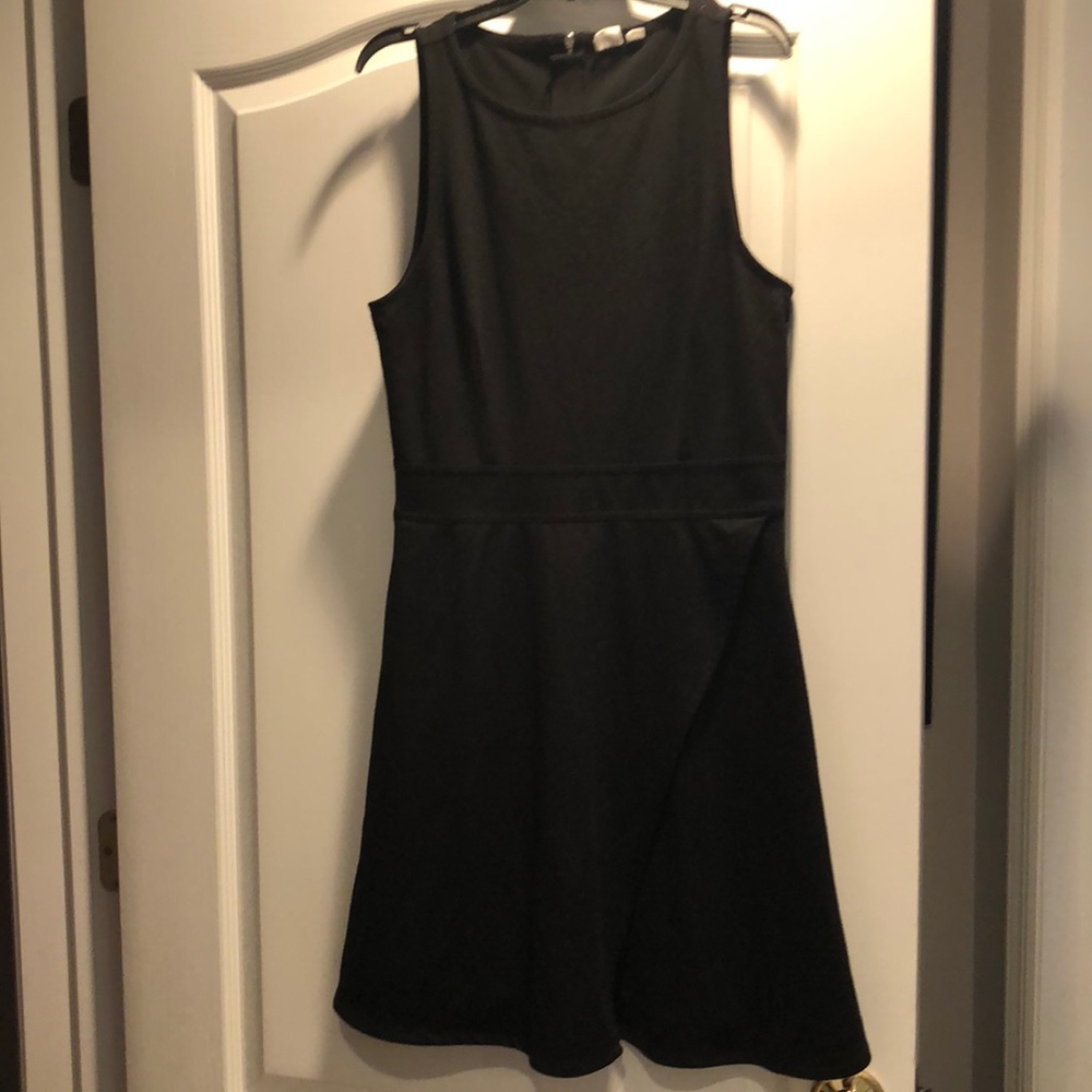 Gap black sleeveless dress with pockets, Size 6